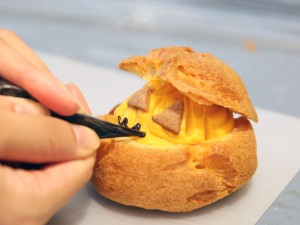 カボチャのランタン風"ハロウィンシュークリーム”作り体験【期間限定】