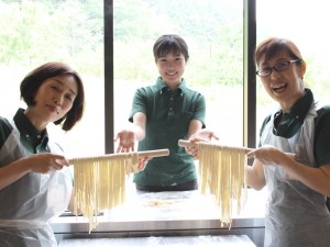 手作り体験教室「手打ちうどん作り」【大江ノ郷自然牧場】