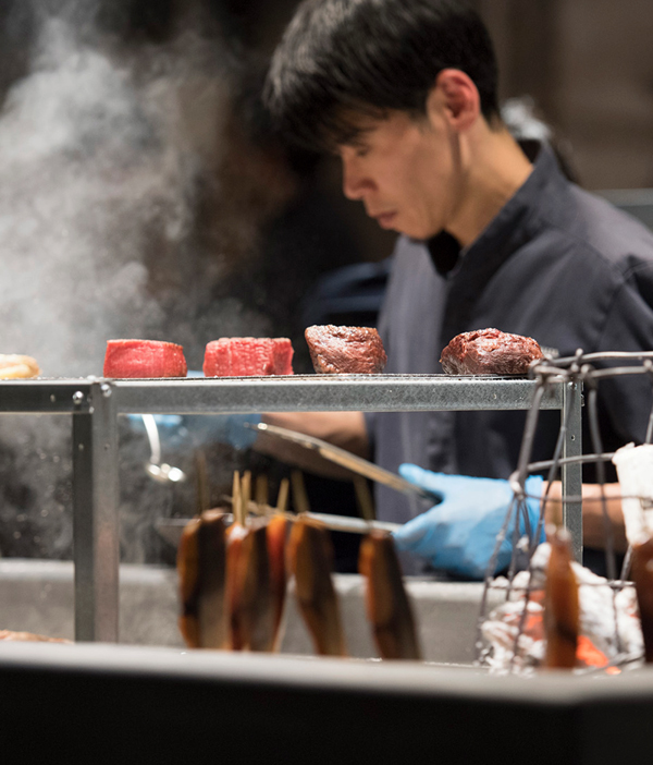 ダイニングレストランIRORI調理の様子